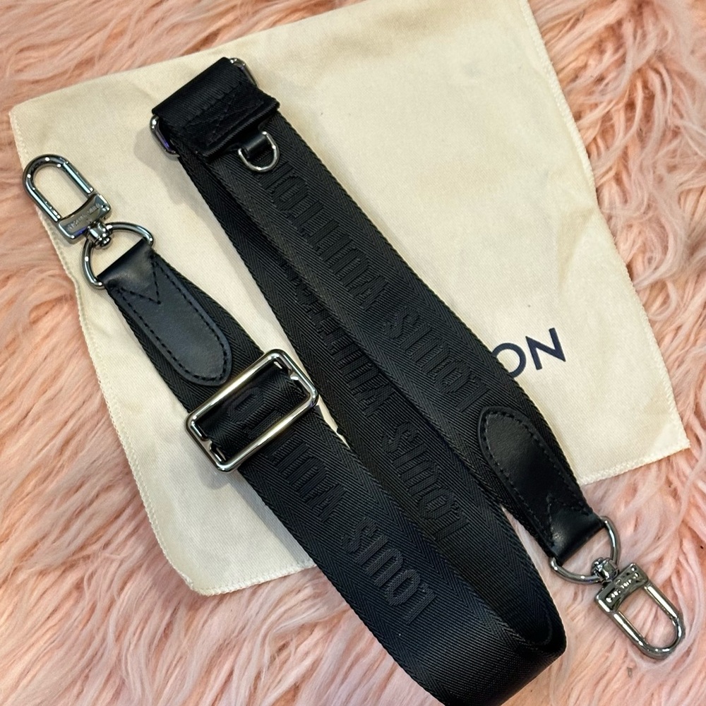 Louis Vuitton Black Men's Belt Bag Strap